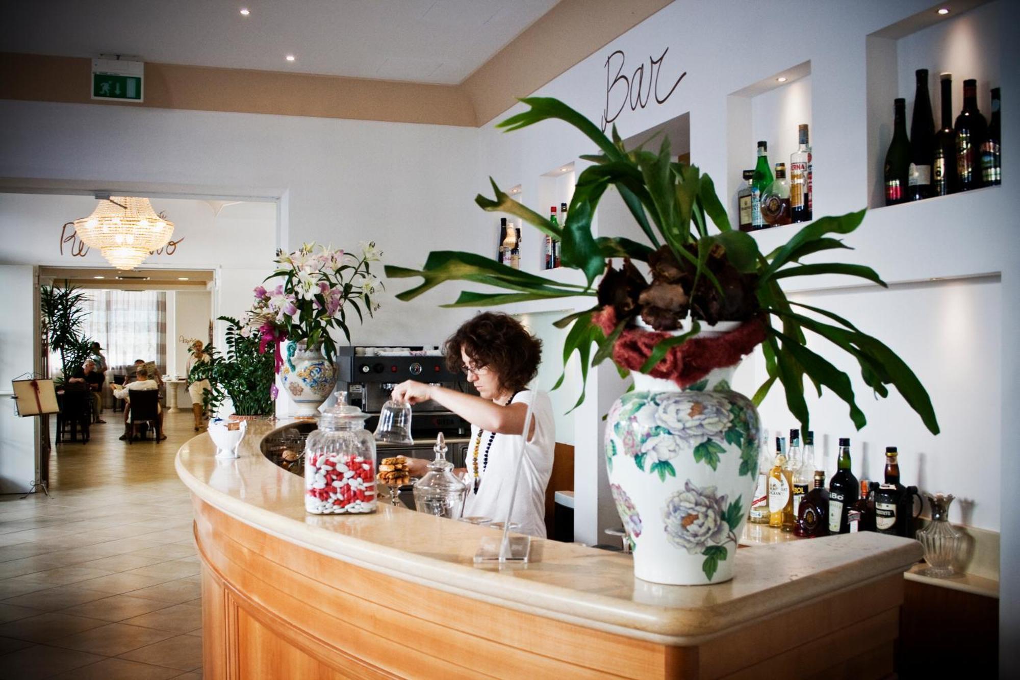 Sovrana Hotel & Spa Rimini Eksteriør bilde